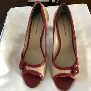 Light Natural and Red peep hole Pump.